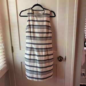 Cupcakes and Cashmere Boutique Sleeveless Dress